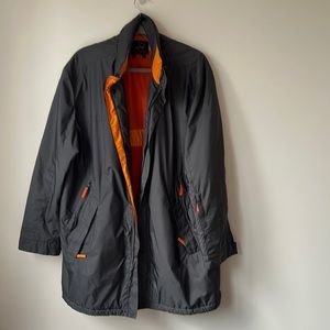Beautiful midweight men’s coat lined , waterproof, warm in great condition
